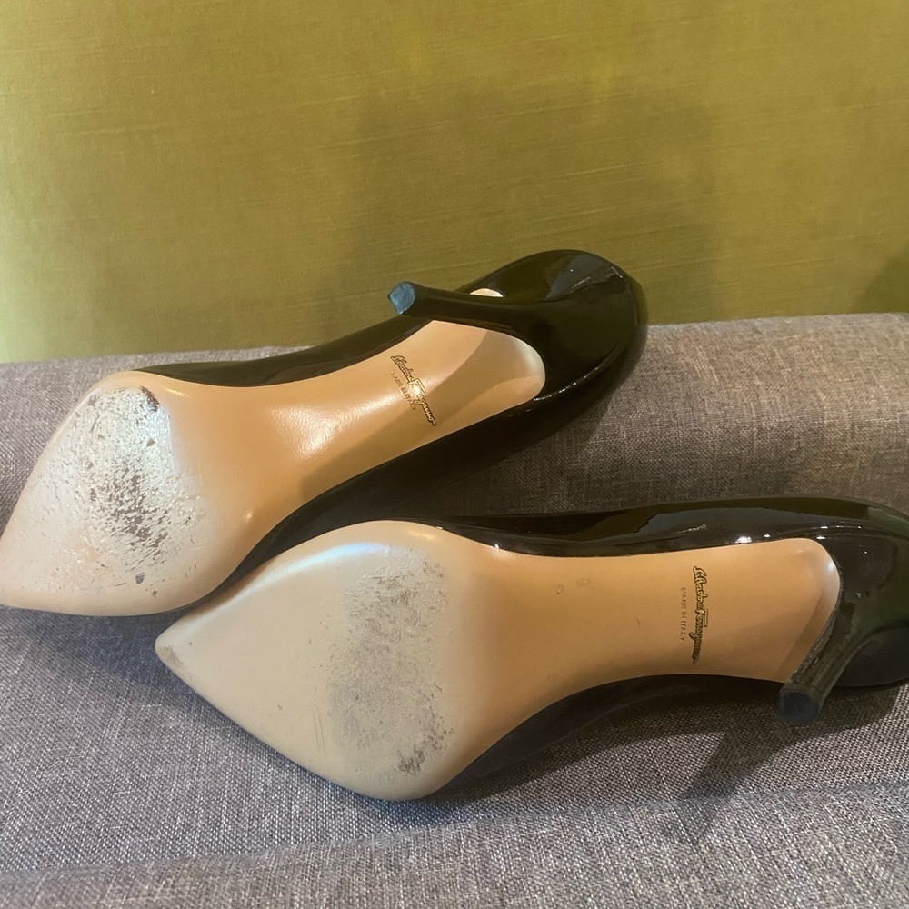 Salvatore Ferragamo Susi Black patent Leather Point Toe Pumps High Heels Shoe - Picture 6 of 8
